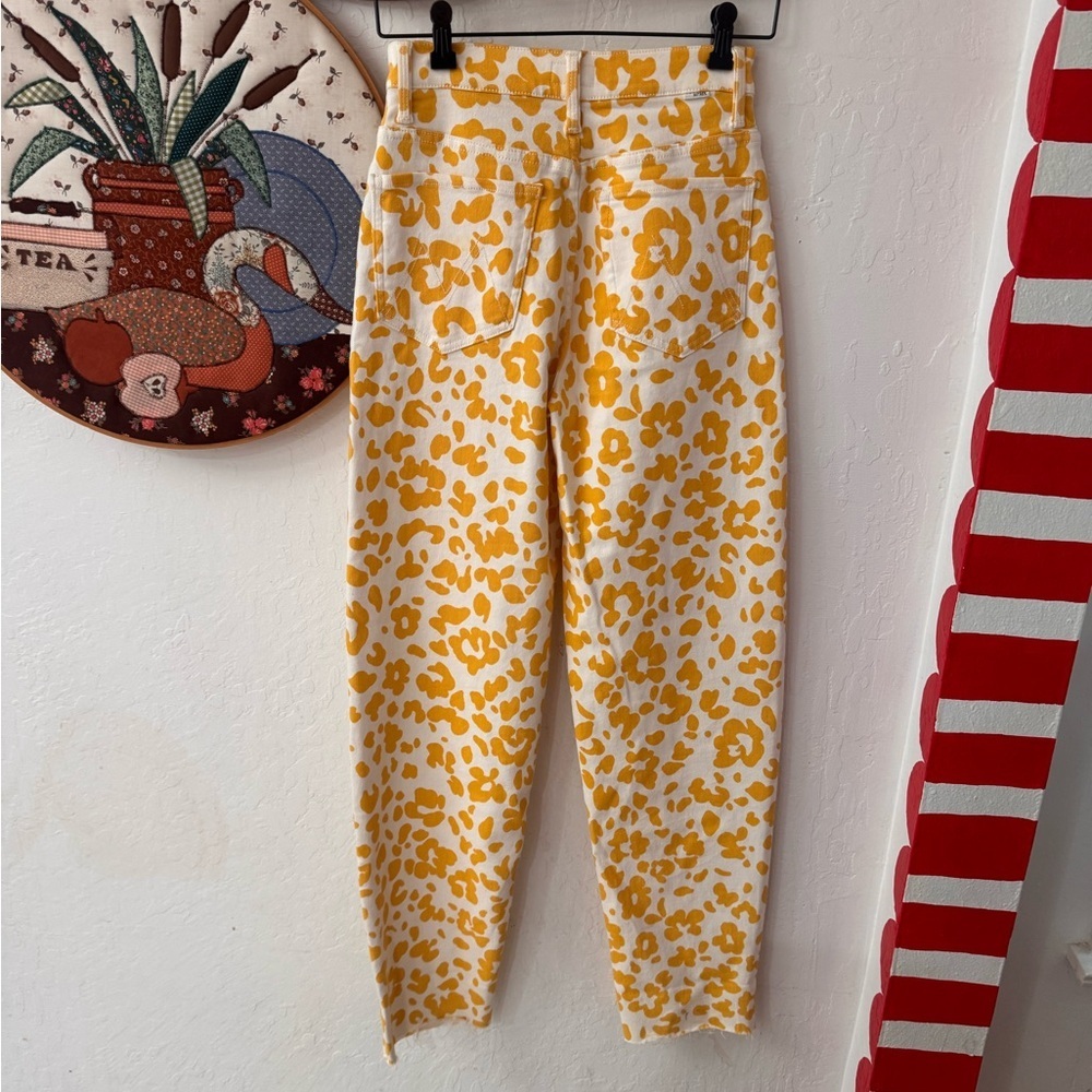MOTHER The Curbside Heel Fray Straight Leg Jeans Sz 26 Floral Leopard Yellow - Picture 4 of 8